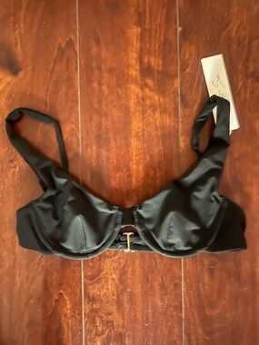 NWT Riot Swim Black Underwire Bikini Top in Black Size Small